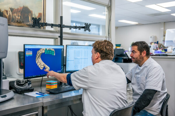 Smart-Dentals-3W-LR-35 Smart-Dentals-3W-LR-35